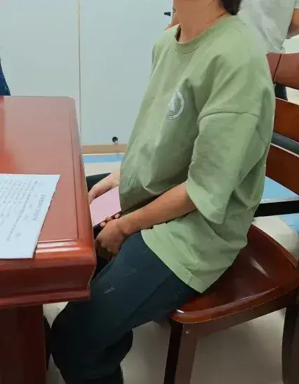 治疗前后穿衣对比 治疗前后穿衣对比