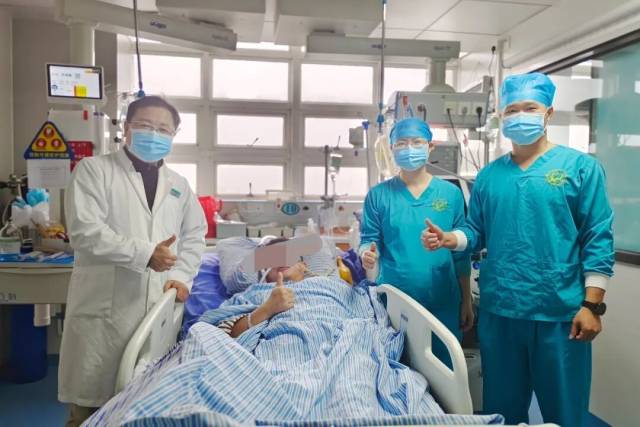 患者拔管后康复出院