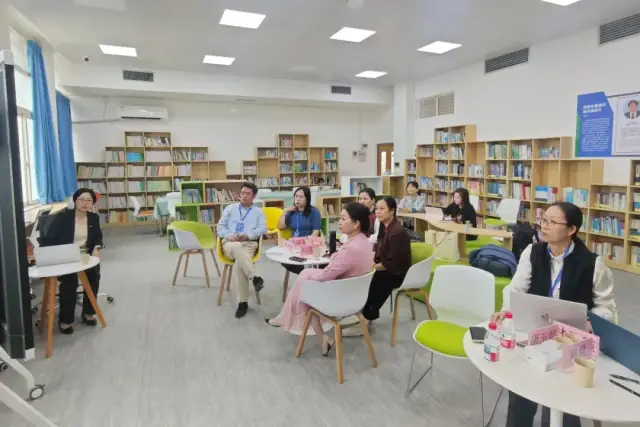 分组讨论 分组讨论