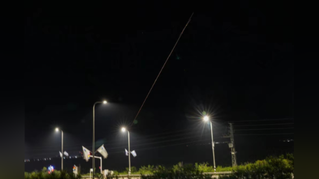 在以中国人讲述伊朗袭击惊魂时刻：凌晨爆炸后防空警报响起