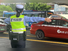 广交会首日展馆附近车流如织！进场散场高峰时段车辆建议绕行