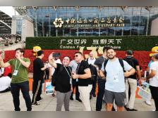 第135届广交会首日万商临粤，订货前先得主打一个欢乐体验