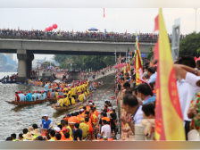 端午民俗体验游受关注!“龙舟之乡”搜索热度同比增长超四成