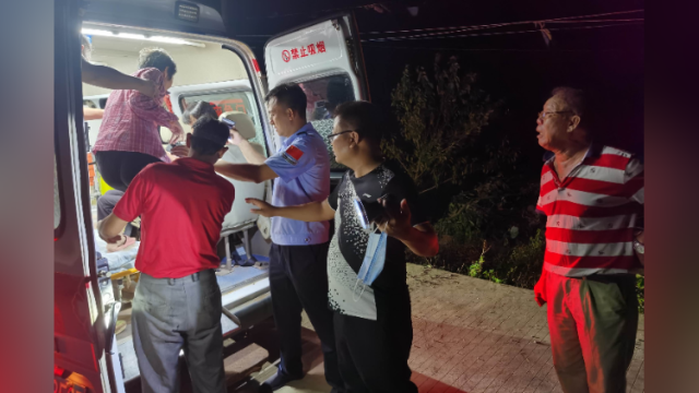 “摩羯”登陆徐闻前广州边检协助转移近四千人！有二人重病