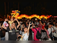 最能抓住老广乡愁的文化公园中秋灯会，今晚亮灯，人山人海