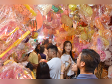 内地旅客“南下热”!中秋假期首日港澳均录得超十万入境人次