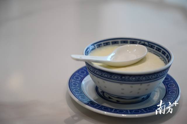 广东美食双皮奶 广东美食双皮奶