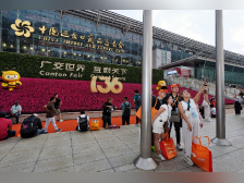 多图直击第136届广交会首日，“中国第一展”广交新朋老友