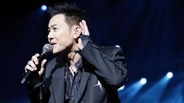 《七友》：梁汉文一唱“终极备胎歌”，全场0帧起手大合唱