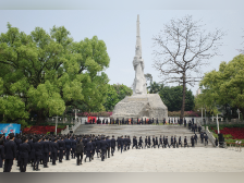 弘扬英烈精神，汲取奋进力量！广州中小学生清明祭英烈