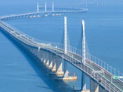 广东：推动大湾区建设迈上新高度，建设富有活力和国际竞争力的一流湾区