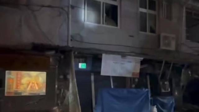 台南新营早餐店发生气爆致2人受伤，波及周边10户住宅