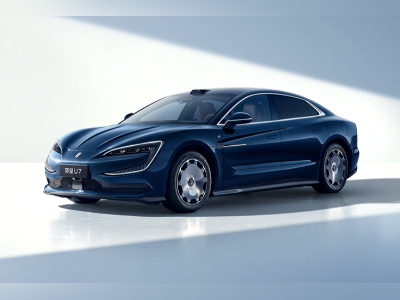 仰望U7 | 荣获智能底盘标杆车型