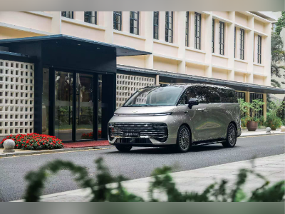 吉利银河V900品鉴：要充当多孩家庭出行“大杀器”