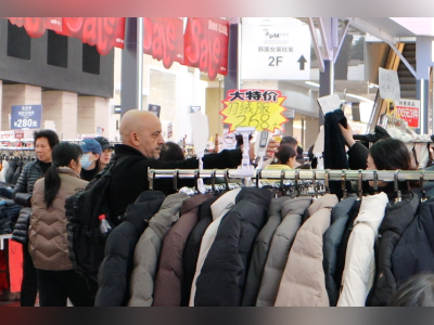 南亚中东游客广州服装扫货记：被“必逛”种草，专门飞来买