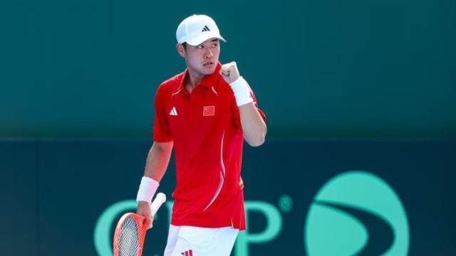 吴易昺为中国队拿下关键分！戴维斯杯首日中葡1比1平