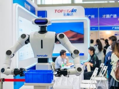 深圳家庭服务机器人，以智赋能，横扫全球｜广货行天下 圳品新八样