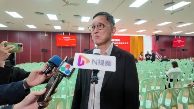 澳门工联会李从正：让澳门人知道“我国经济顶压前行”的状况