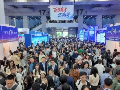 广东树立和践行正确政绩观，千方百计促进高质量充分就业