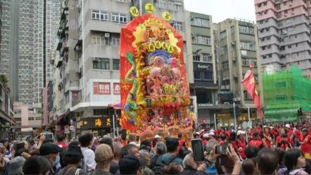 一分钟看香港元朗天后诞，巨型“太平鼓”和夜光英歌舞最吸睛