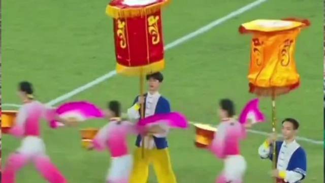 粤超赛场闹花灯，四百年非遗为清远主场精彩开场