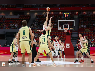 中国男篮热身赛险胜澳大利亚队,王俊杰23分崔永熙状态回升