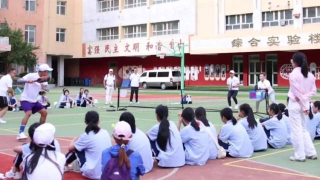 新疆青少年匹克球初体验，搭建粤港澳与新疆交流的体育桥梁