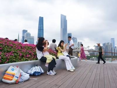 广东多地发布雷雨大风黄色预警！假期中期气温下降3℃至5℃