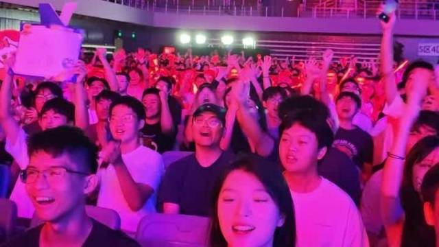 荒野乱斗 “最后一搏资格赛”, 两支中国战队迎战海外劲旅