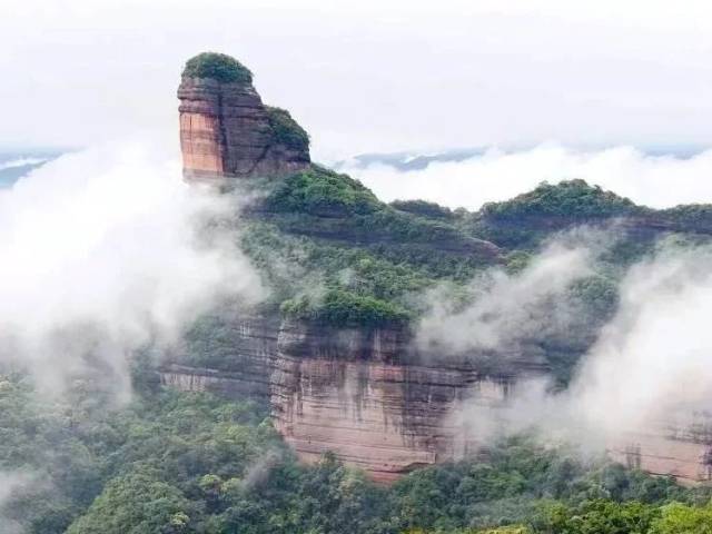 (◔◡◔)你好！韶关有很多个“帽山”~
