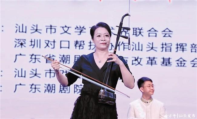 二十多年坚持，一把二胡奏新声_南方+_南方plus