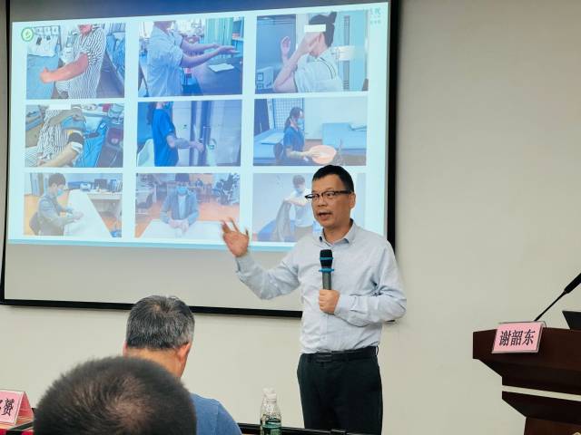 康复医学科副主任谢韶东授课