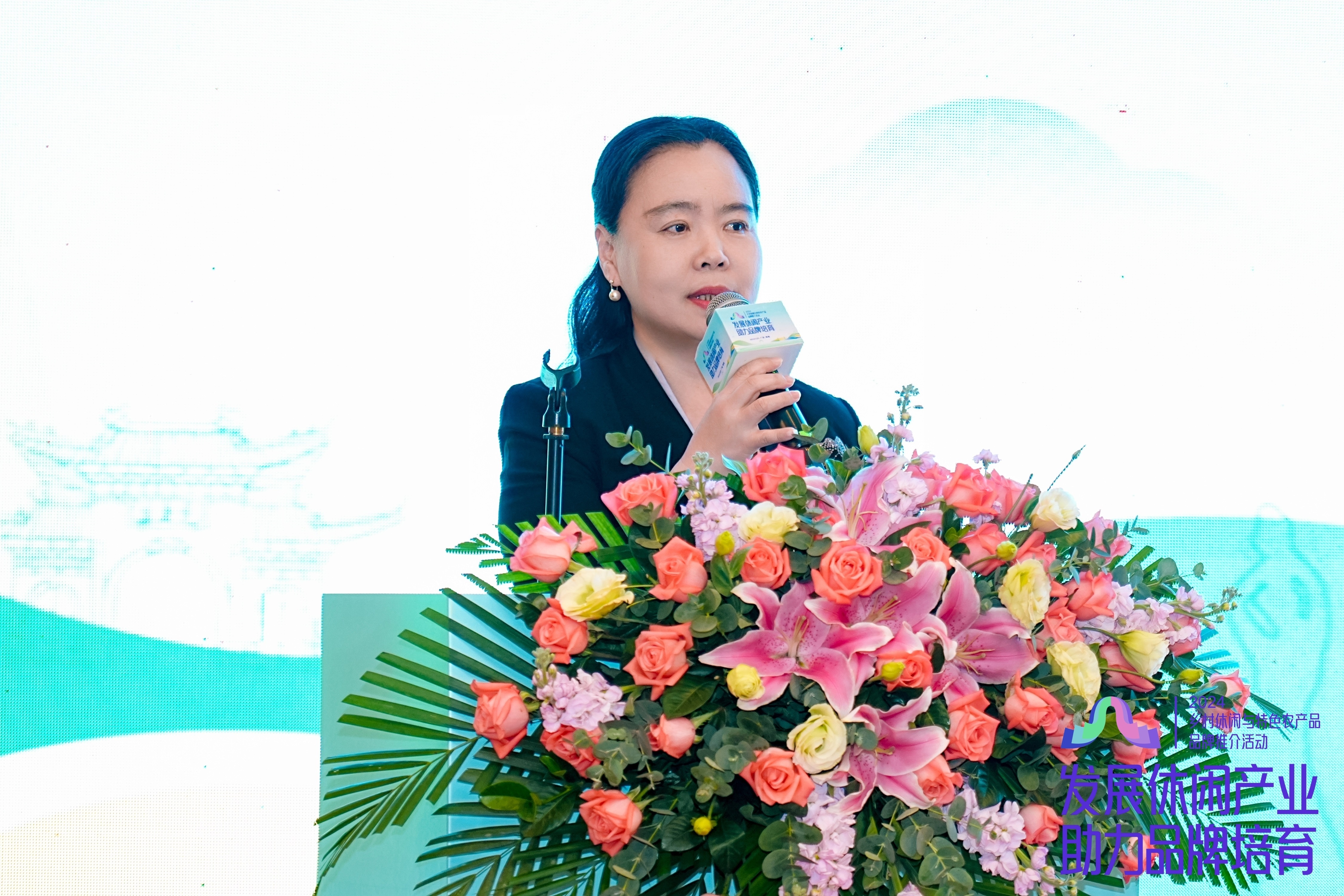 广东南方二八九文化产业投资有限公司总经理崔向红致辞
 广东南方二八九文化产业投资有限公司总经理崔向红致辞