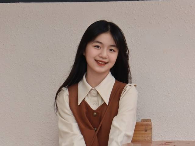 新时代好少年 | 何依依:花样嘉年里,传递爱心,播撒美德