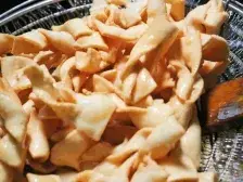 新春·进莞来团聚 | 春节限定炸“鹅肠”，解锁麻涌地道年味