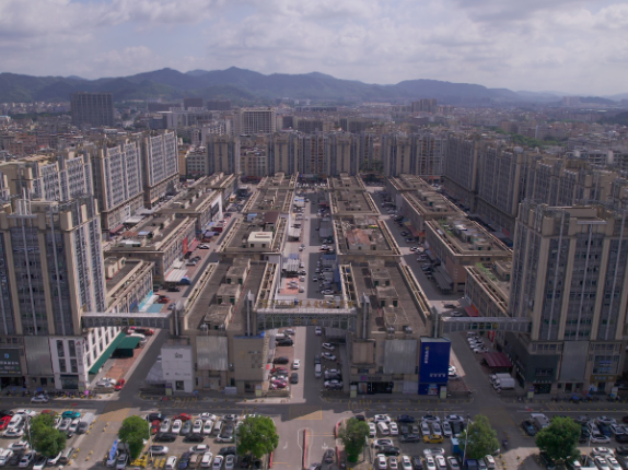 央视报道 | 广州狮岭镇：如何从“无皮之地”蝶变成“中国皮具之都”