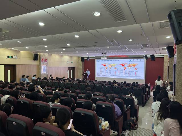 國家兒童醫(yī)學(xué)中心(上海)劉世建教授授課