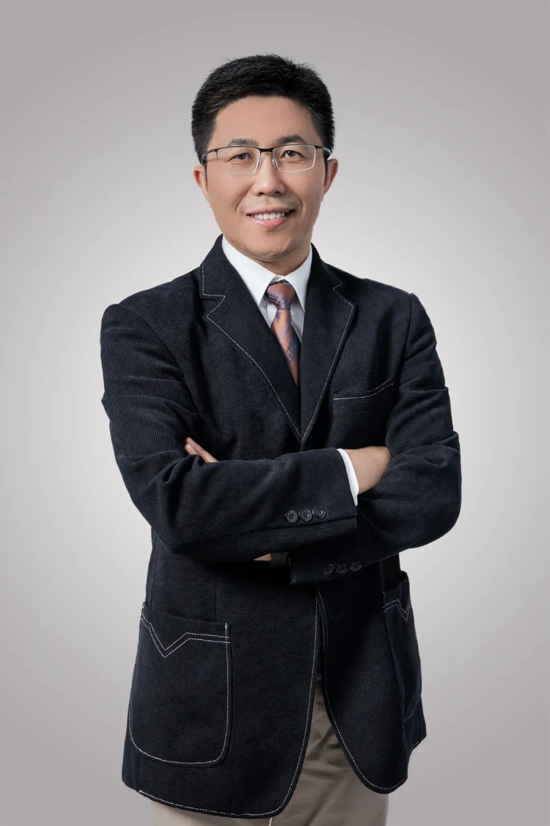 封面故事 | 智能驾驶发展面临新挑战——专访华工李巍华教授_南方+_南方plus