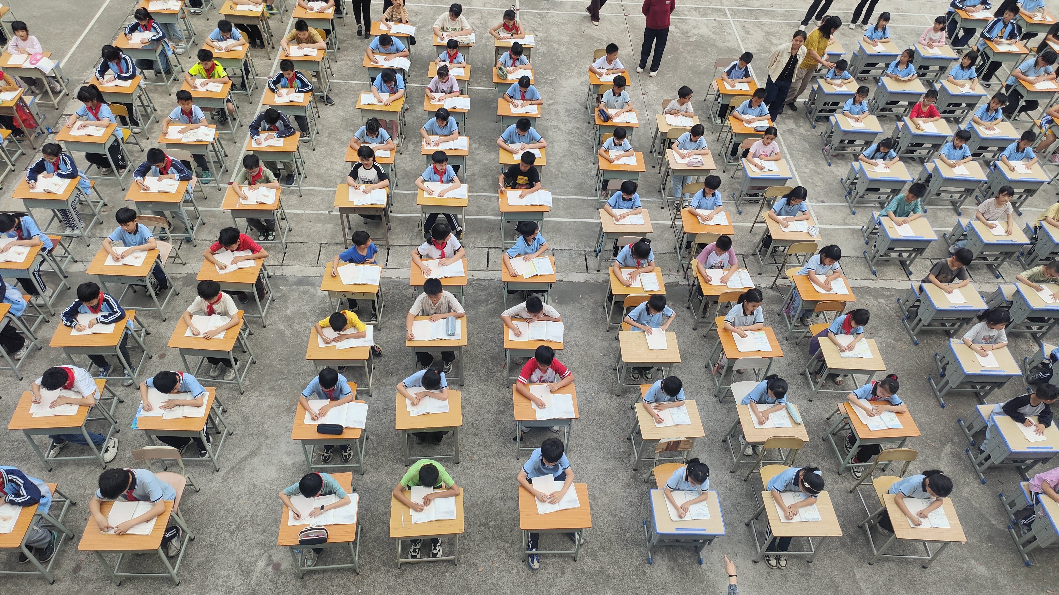 名校小学生全牌获奖作文　特级名师手把手 中国語版 名校小学生全牌获奖作文 特级名师手把手 中国語版