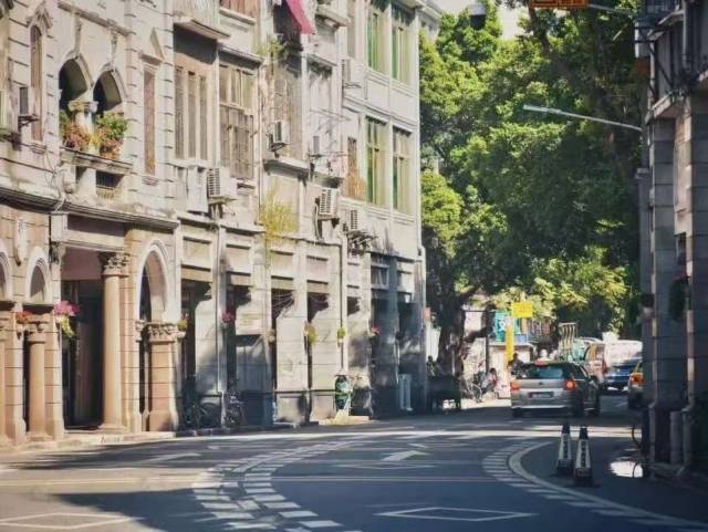 国庆假期搭地铁2号线,打卡轨道上的广州海珠名城