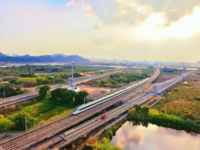 新城际开通!60分钟覆盖肇庆,还连通广州地铁……