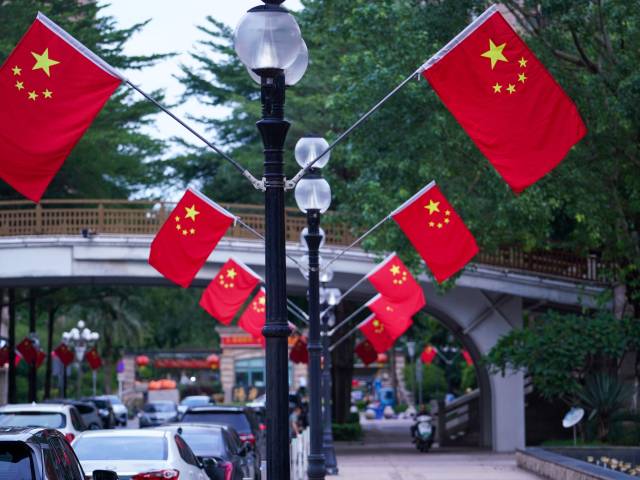 满城尽是“中国红”，清远解锁N种庆国庆玩法！