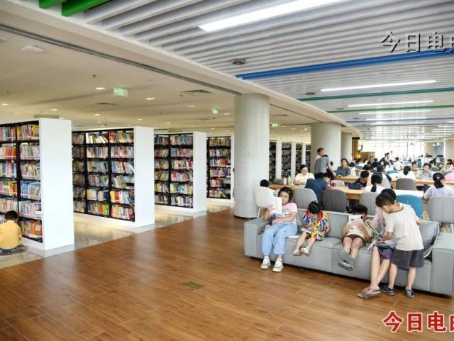 “书香”热潮涌！电白新图书馆6天接待读者近2万人次｜粤来粤好百千万