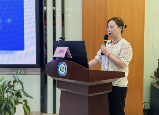 关燕鸣主任医师聚焦《青少年异常子宫出血的长期管理》，为青春期女性健康基础护航
