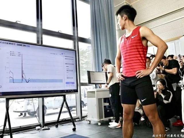 苏炳添：我要让更多“飞人”诞生