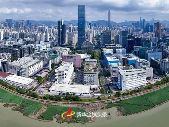 新华社“四中全会精神在基层”专栏首篇报道广东高质量发展:锚定“排头兵” 坚决“挑大梁”