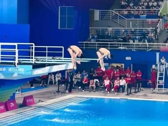 全运“粤”章｜广东队陈艾森/朱子锋跳水男子双人10米台获银牌