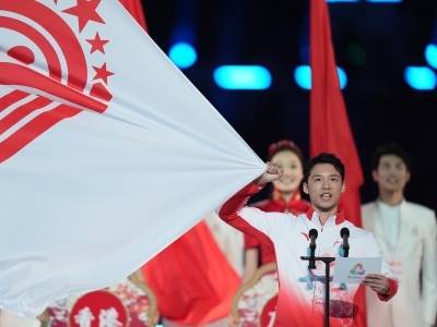 昨晚开幕式上，代表运动员宣誓的是他！