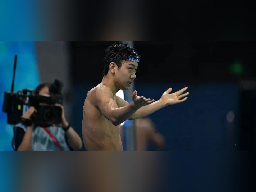 18岁张展硕,又破纪录夺冠!