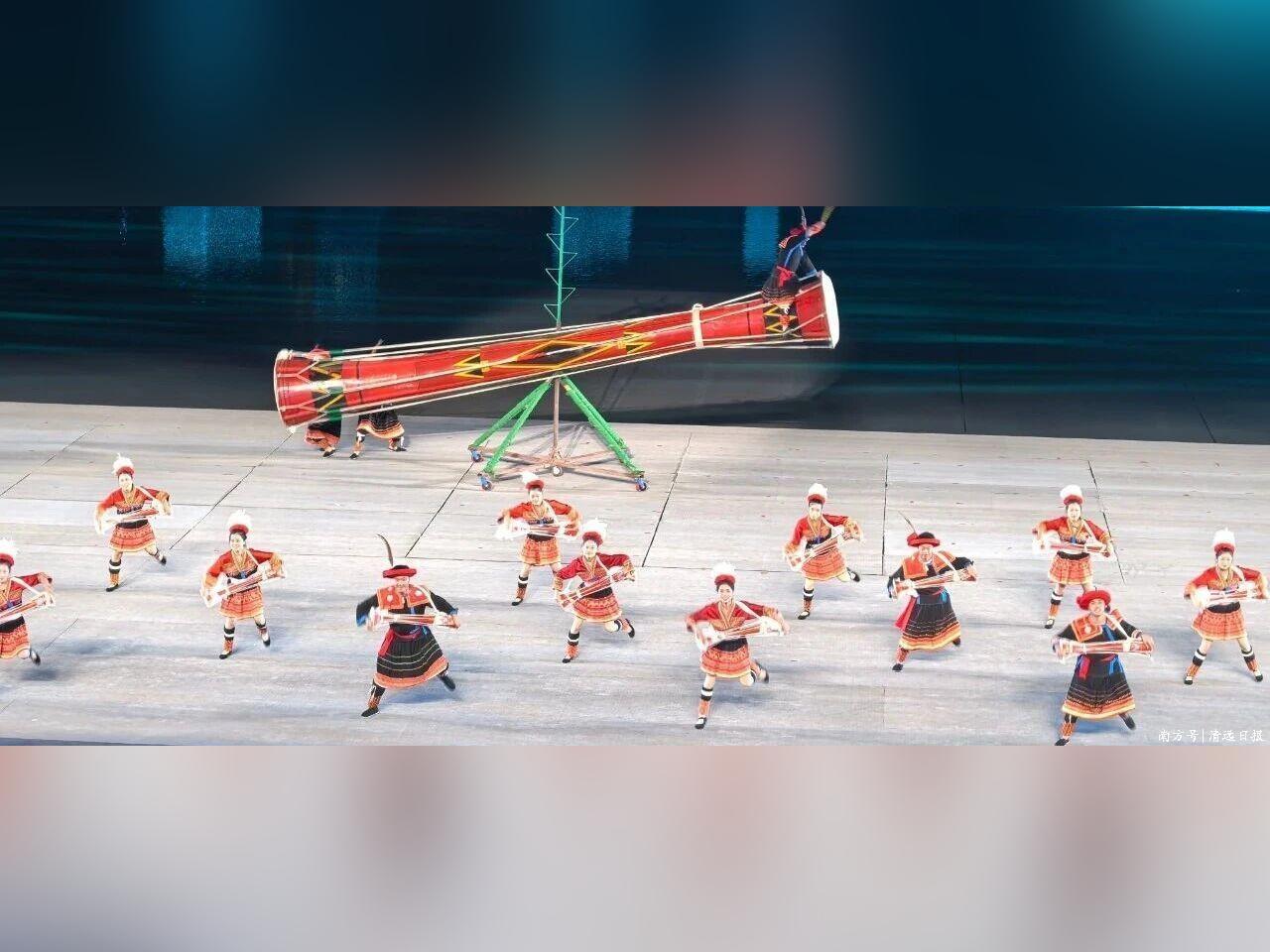 清远巨型长鼓登上十五运会闭幕式